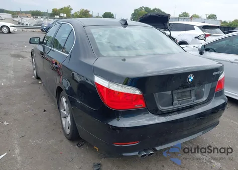 2008 BMW 528Xi из США, поврежденный, VIN WBANV13558C150018